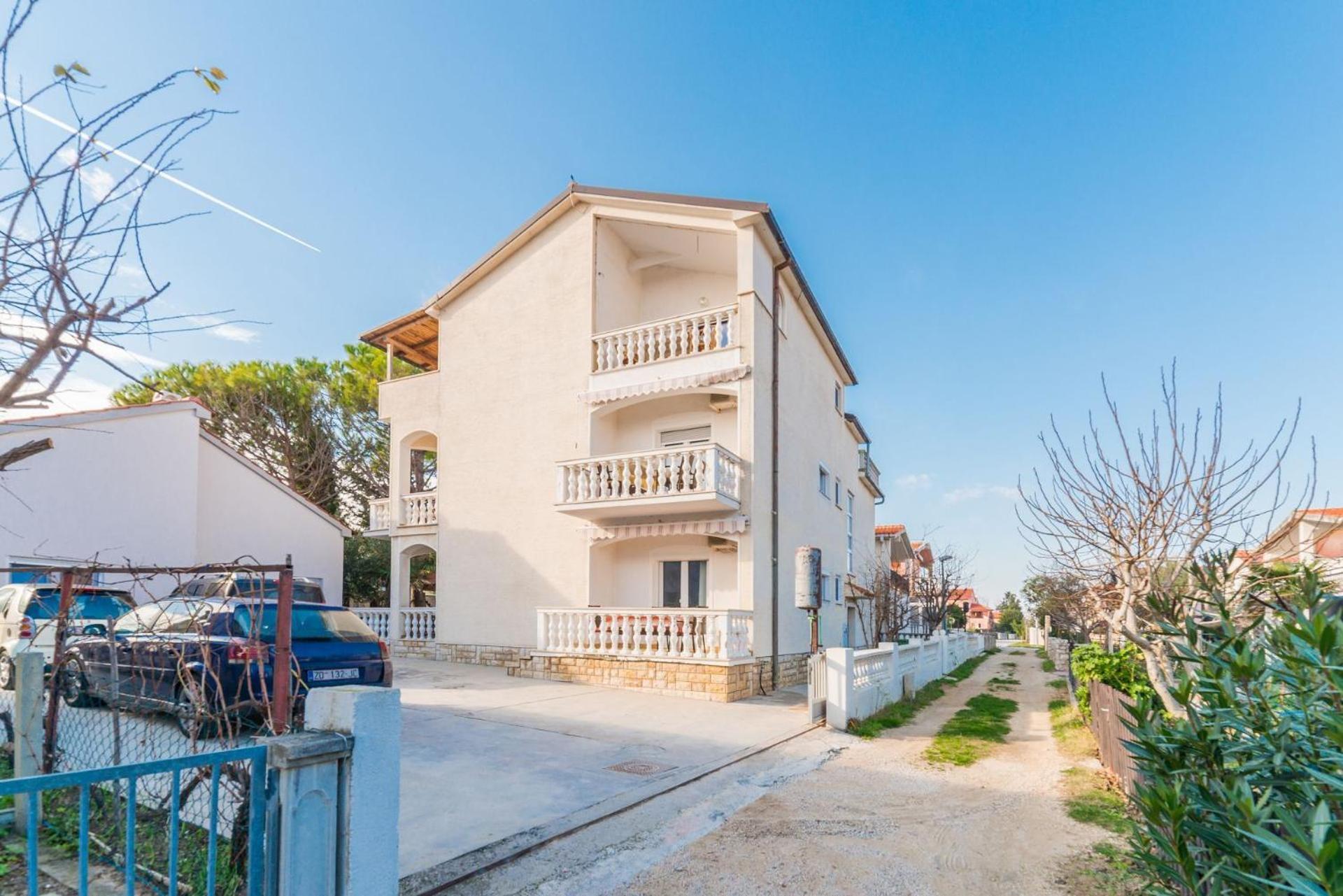 Apartments Ivica - With Parking 닌 외부 사진