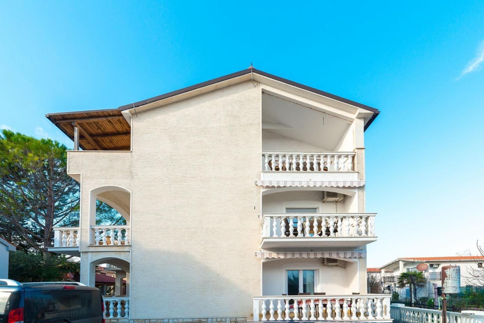 Apartments Ivica - With Parking 닌 외부 사진